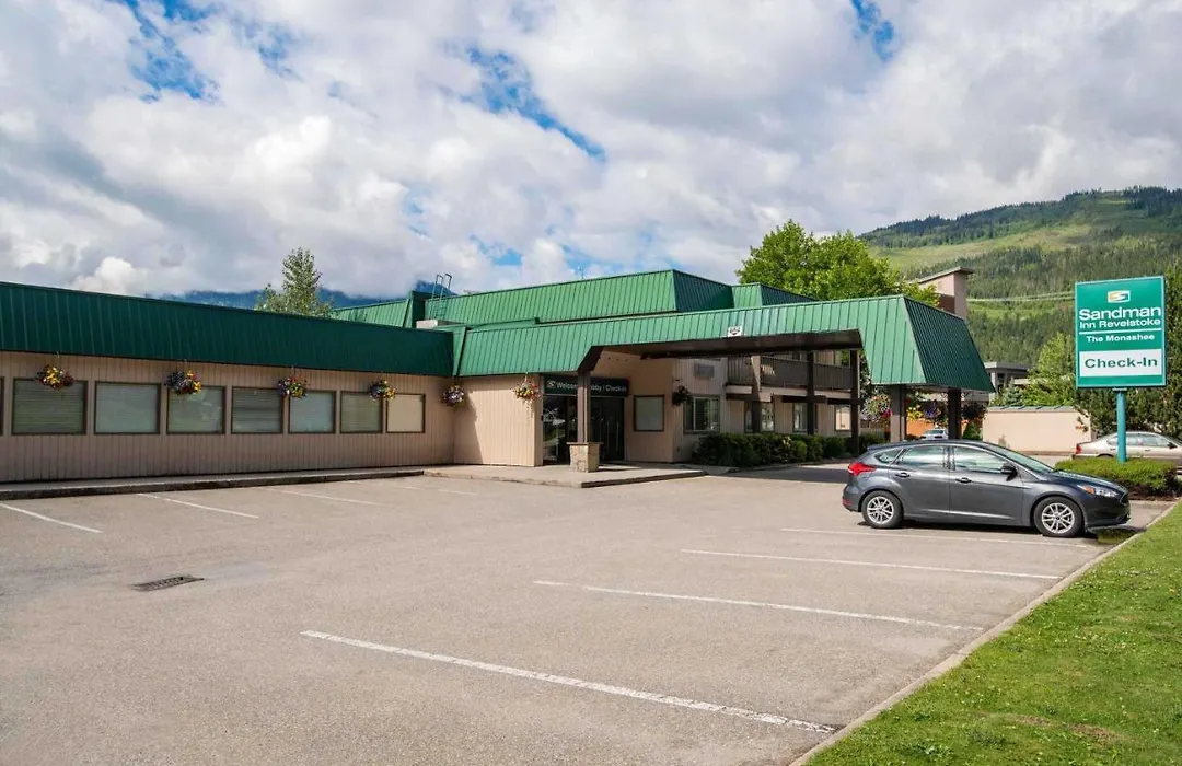 Sandman Hotel Revelstoke-1