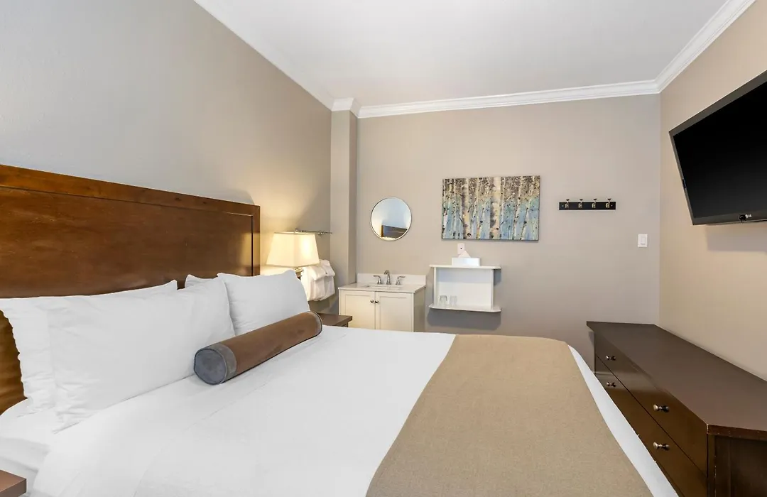 Regent Hotel Revelstoke-1