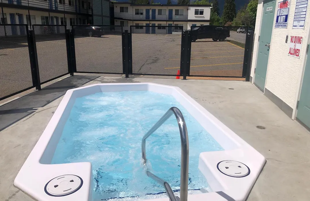 Revelstoke Lodge-1