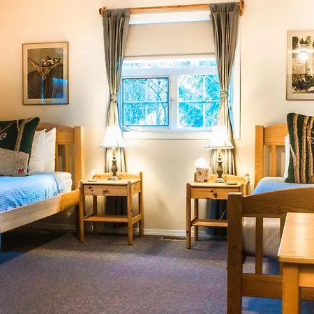 Courthouse Inn Revelstoke-2