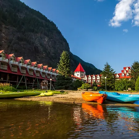 Three Valley Lake Chateau-2