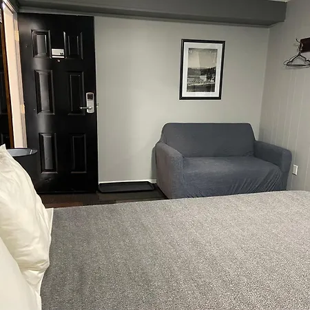Monashee Lodge-3