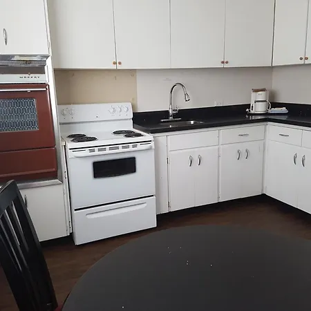 Alpine Inn & Suites-3