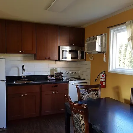 Alpine Inn & Suites-3