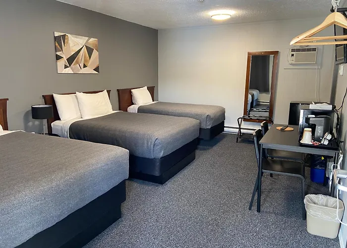 Monashee Lodge Revelstoke