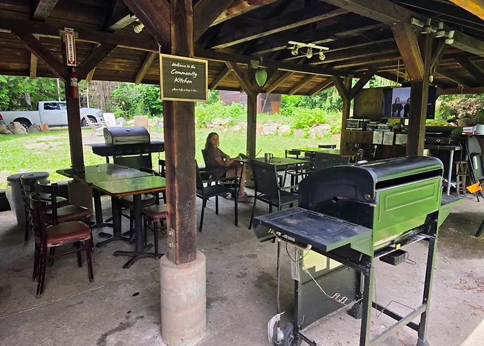 Noah'S Ark Campground Revelstoke